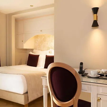 Queen Mary Opera 4*