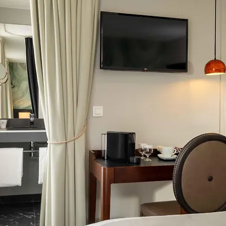 Queen Mary Opera 4*