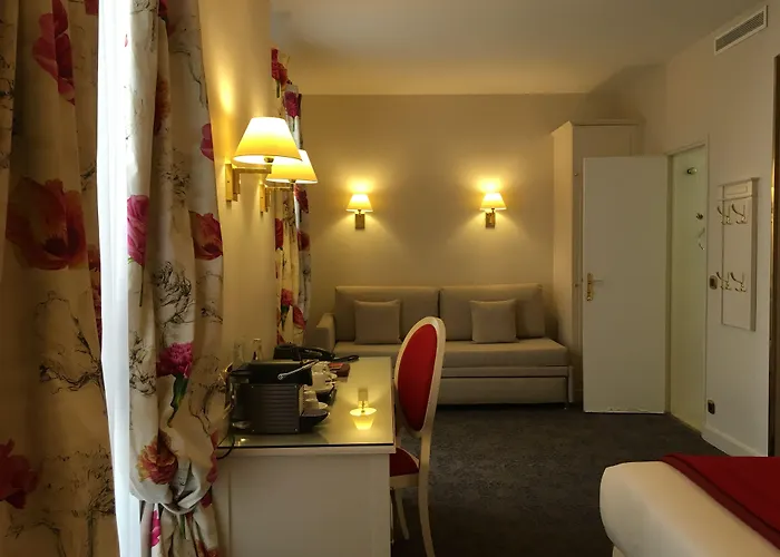 Hotel Queen Mary Opera