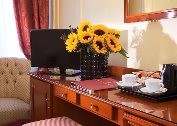 Queen Mary Opera Hotel