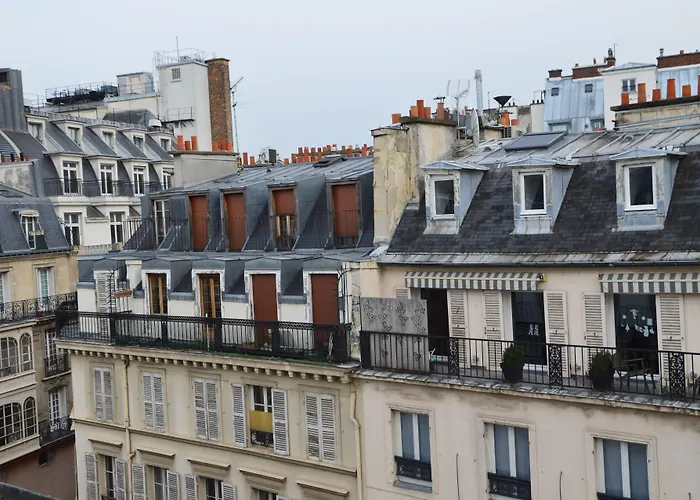 Hotel Queen Mary Opera 4*