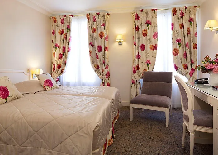 Queen Mary Opera 4*