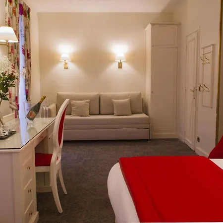 Queen Mary Opera Hotel