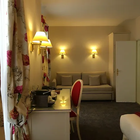 Hotel Queen Mary Opera