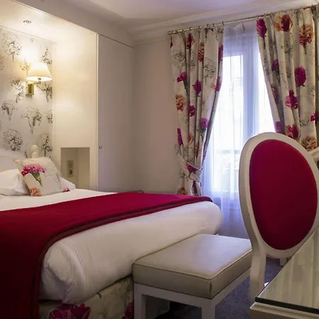 Hotel Queen Mary Opera 4*