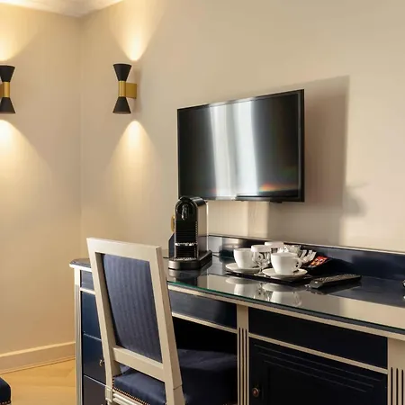 Queen Mary Opera 4* Paris
