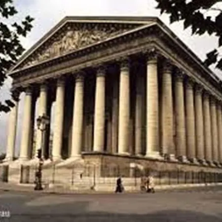 Hotel Queen Mary Opera 4*