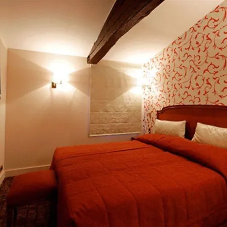 Queen Mary Opera Hotel 4*