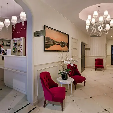 Hotel Queen Mary Opera