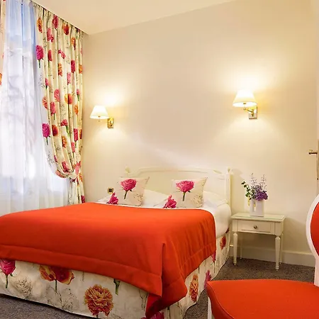 Hotel Queen Mary Opera 4*