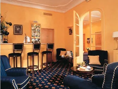 Hotel Queen Mary Opera