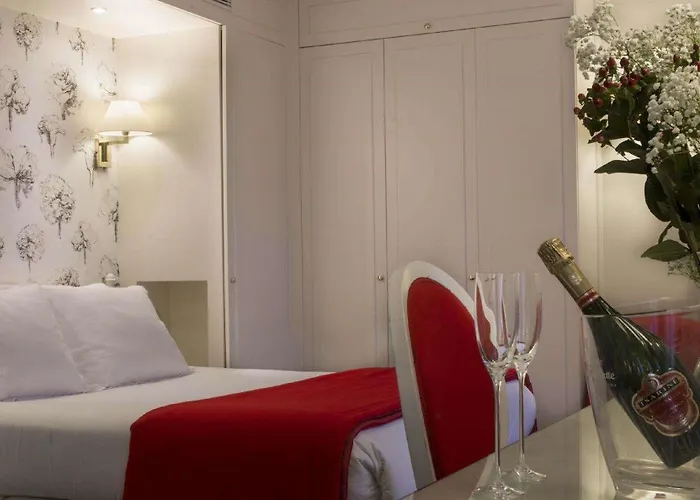 ホテル クイーン メアリー オペラ