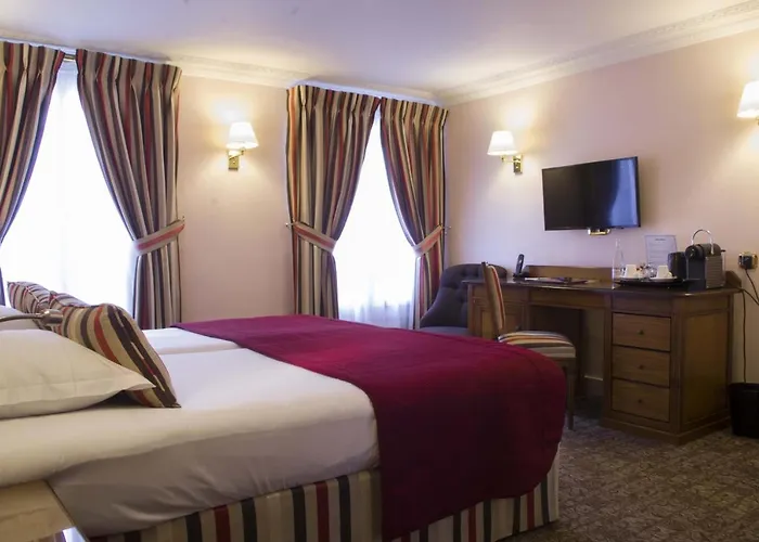 クイーン メアリー オペラ ホテル 4*