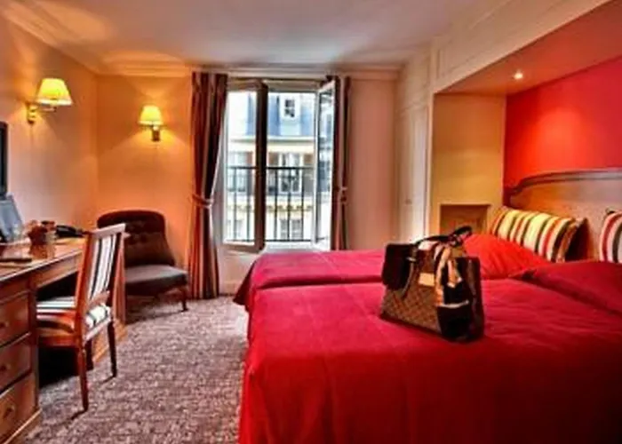 ホテル クイーン メアリー オペラ 4*