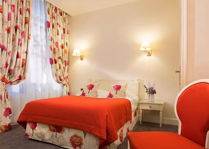 Queen Mary Opera 4*