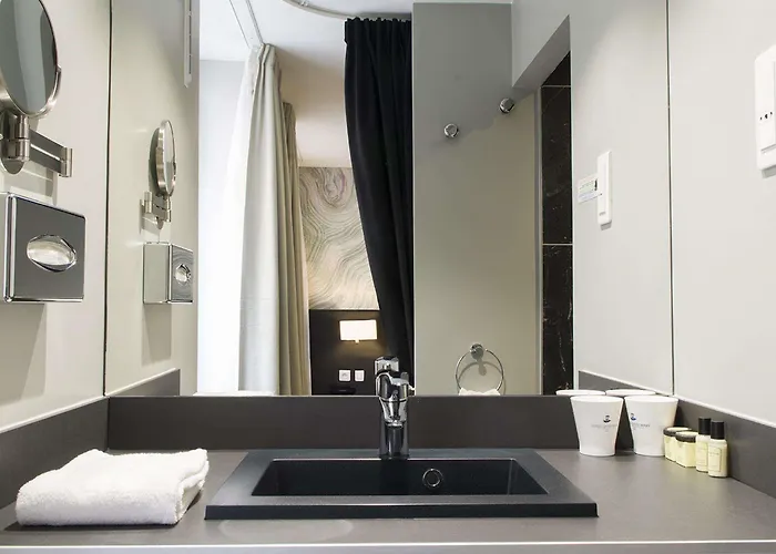 クイーン メアリー オペラ 4*