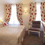 Queen Mary Opera 4*