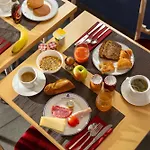 Queen Mary Opera Hotel 4*