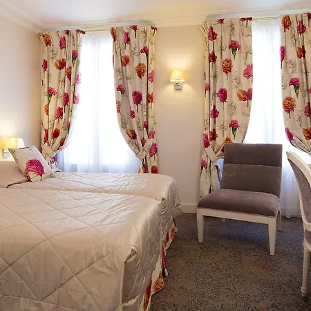Queen Mary Opera 4*