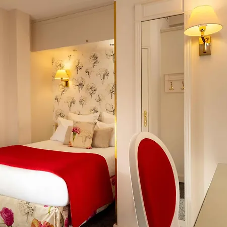 Queen Mary Opera Hotel 4*