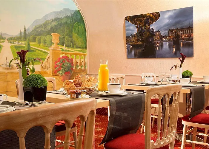 Queen Mary Opera Szálloda 4*